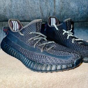 Yeezy Boost 350 V2